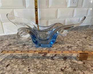 $25. Unsigned art glass bowl. 