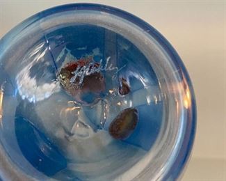 $40. Lisa Oakley Art Glass Vase