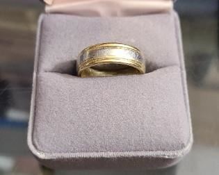 18k Yellow Gold & Platinum Wedding Band Ring by DIANA