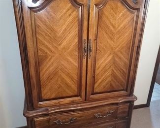 Dresser with triple mirror with matching queen bed, two nightstands and gentlemen's chest. gentlemans chest. Text Gail at 630-432-0926 for prices and to purchase now