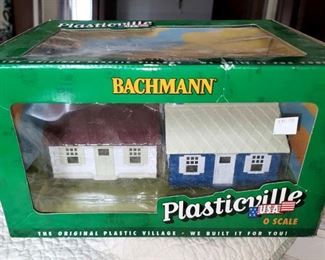 Plasticville 0 scale building kit