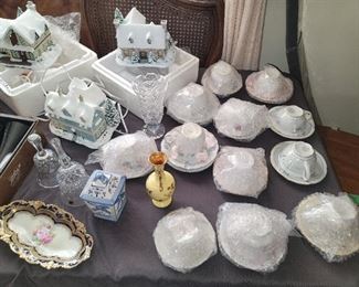 Tea cups and saucers. Royal Albert. Haviland