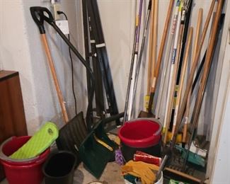 Lawn & garden tools
