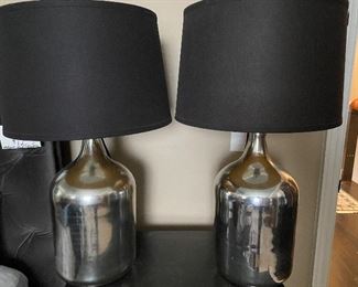 Lot# 43 $300 Pair of RH lamps- 18"H base only. 30"H to top of shade