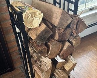 Log holder with logs
