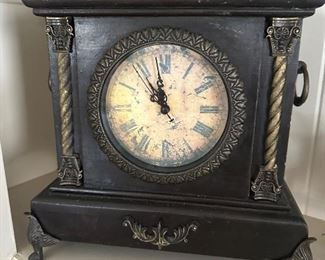 Vintage Brown Mantel Clock