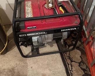 Honda Generator . Needs work
