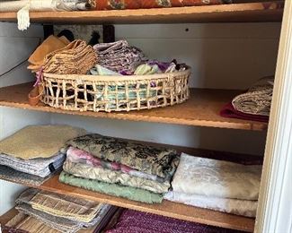 Tablecloth, placemat, napkins runners