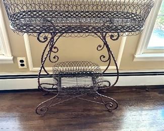 Metal decorative planter