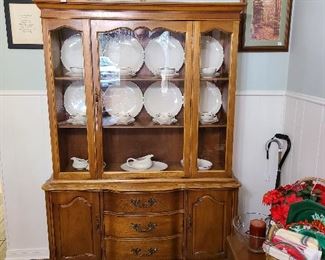 China Cabinet - One Door - Nice for smaller areas