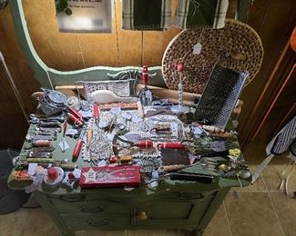 Vintage Kitchen Utinsels