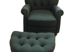 $300 USD     Pair of Conover Chair Hunter Green Rolled Armchairs w Ottoman KL168-7      Description: Two chairs and one ottoman included in this listing!  Tufted back and rolled arms makes these chairs that will envelop you.  They'll become your favorite for reading or watching tv.  Custom fabric.  
Dimensions: 31 x 34 x 33"H
Condition: very good condition.
Local pick up Vienna, VA.  Contact us for shipper suggestions.      https://goodbyhello.com/products/pair-of-conover-chair-hunter-green-armchairs-w-ottomans-kl168-7?_pos=15&_sid=63456a554&_ss=r