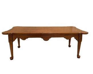 $200 USD      Ethan Allen Clover Leaf Edge Wood Coffee Table KL168-2       Description: Offset ball foot adds such lovely interest to this gorgeous rounded edged rectangular coffee table. 
Dimensions: 22 x 46 x 17"H
Condition:
Local pick up Vienna, VA.  Located on second floor.  Contact us for shipper suggestions.      https://goodbyhello.com/products/ethan-allen-clover-leaf-edge-wood-coffee-table-kl168-2?_pos=11&_sid=63456a554&_ss=r