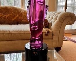 $2000 USD      Italian Modernist Head Murano Glass Sculpture Sergio Rossi MK144-27     Description: A dynamic "very expressive" mouth blown sculpture in amethyst Murano glass, on a round black opaline glass base, possibly by Maestro Sergio Rossi, circa 1990. 
Dimensions: 7 x 8 x 26.5"H
Condition: Excellent
Local Pick Up McLean VA.  Contact us for shipper suggestions.      https://goodbyhello.com/products/italian-modernist-head-glass-sculpture-by-sergio-rossi-mk144-27?_pos=4&_sid=dcf795ae1&_ss=r