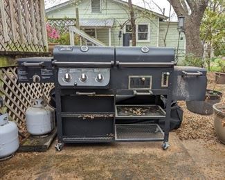 Smoke Hollow Grill & Smoker