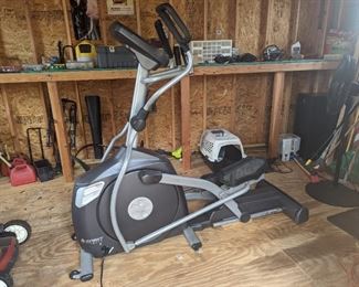Spirit Fitness Elliptical XF395