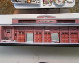 36 inch Snap-On Diorama