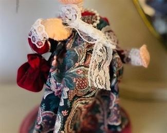 9” 1993 Annalee Doll