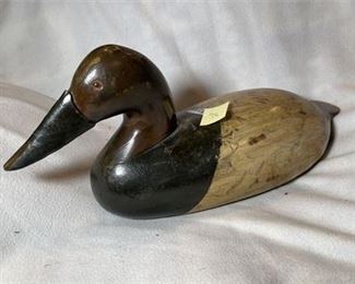 Lot 28 5 Bid(s)
1987 Handpainted Wooden Duck