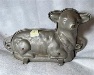 Lot 46 2 Bid(s)
Griswold Lamb Cake Mold - Nickel Plated 866 & 865