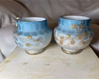 Lot 61 2 Bid(s)
Pair 3.5" Vintage Boston Blue/White w/ Gold Trim (1860s)