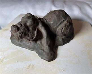 Lot 87 1 Bid(s)
Vintage Decorative Cast Iron 6" Rabbit Paperweight Marked p-102