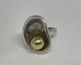 Lot 134 3 Bid(s)
14K Gold/Sterling Ring