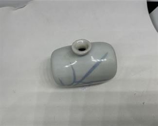 Lot 168 0 Bid(s)
Vintage Hand painted 2.5x2.5 Korean oil lamp