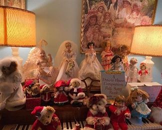 Dolls Barbie’s stuffed animals 