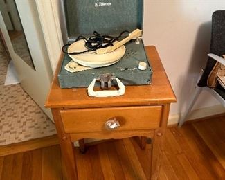 Working Emerson record player
