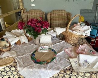 Antique & vintage linens