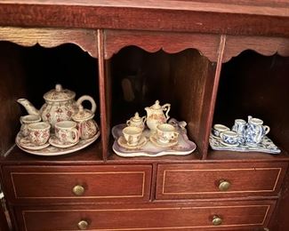 Mini tea sets 