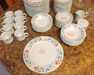 Farberware Dorchester 66 pc set