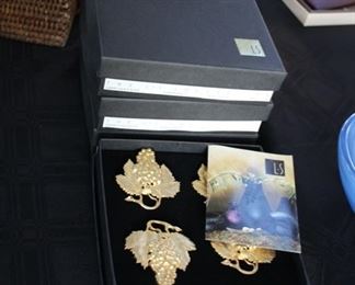 L S gilt grape motif napkin rings - 4 sets new in box