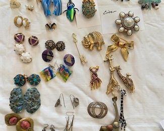 Assorted costume jewelry, some signed