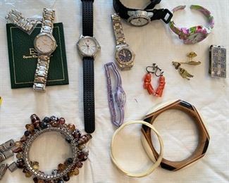 Watches / bracelets