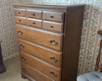 A very nice 6 drawer "high-boy" chest of drawers...