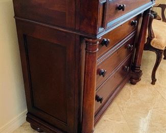 $495 - Thomasville chest 40Wx36Hx19D