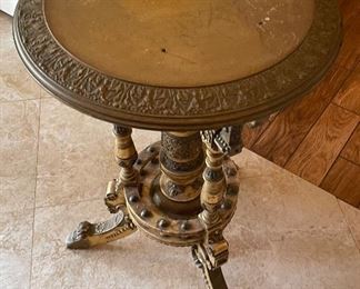 $120 Gilt wood American side table 31x20