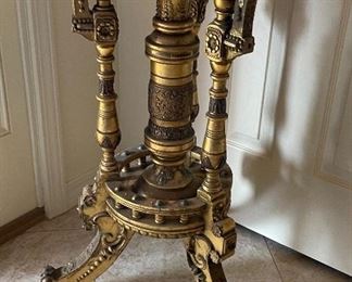 $120 Gilt wood American side table 31x20