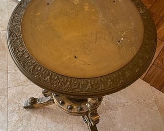 $120 Gilt wood American side table 31x20