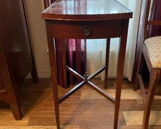 $90 - Hepplewhite side table with single drawer - very good condition 