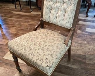 $50 - Eastlake chair 