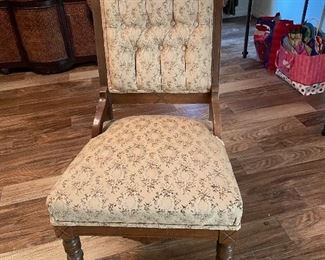$50 - Eastlake chair 