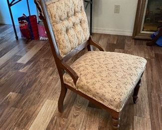 $50 - Eastlake chair 