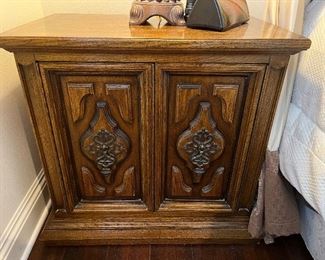 72 - $250 	Pair of nights Chesnut color with single drawer 25Hx26Lx16W		