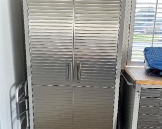 95 - $250 EACH	Garage full door Ultra HD Seville cabinet  x (5) 72x36x18 (new $399.00)		
