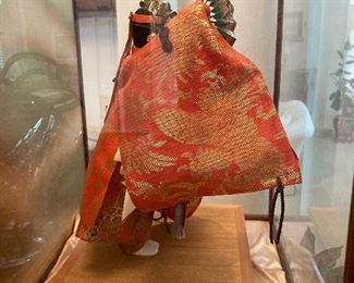 $110 Geisha doll dressed and in curio box