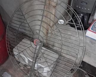 Commercial Grade Fan W/ Front Cage