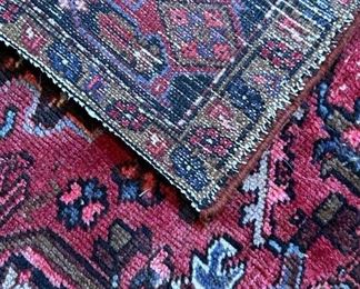 Beautiful 9’ x 6.5’ handmade rug